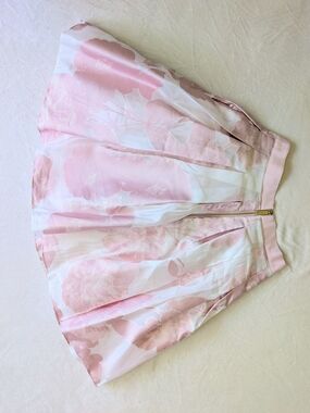 Ted Baker London Pink Jaquard Floral Skirt with Gold Zip